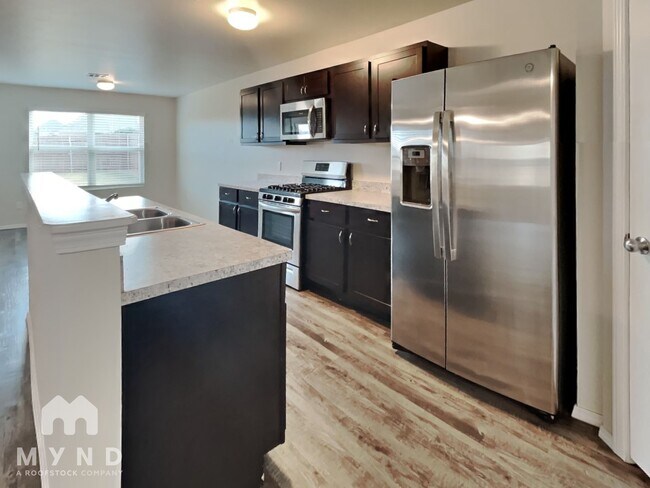 4208 Umbria Rd, Oklahoma City, OK 73179 - photo 3