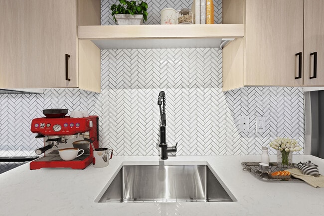 Asa Flats and Lofts, Portland, OR 97209 - photo 6