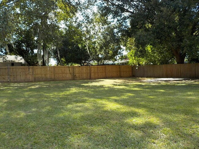441 S Elm Rd, Lakeland, FL 33801 - photo 2