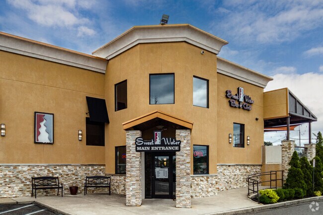 Enjoy outdoor dining at SweetWater Bar & Grill located in Cinnaminson.