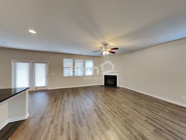 235 Hickory Pointe Dr, Acworth, GA 30101 - photo 5