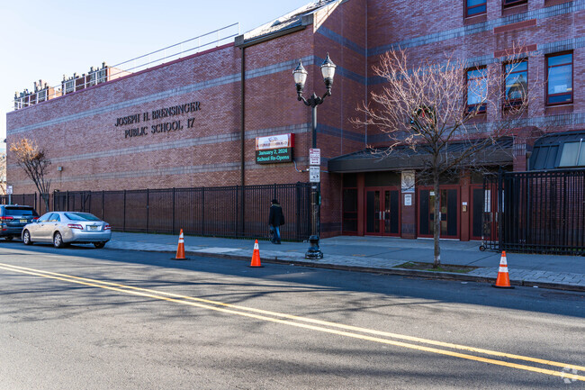 P.S. 17 has students in PK, K-8th.