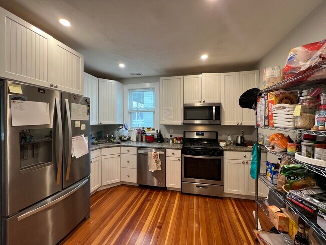 307 Highland Ave unit 1, Somerville, MA 02144 - photo 2