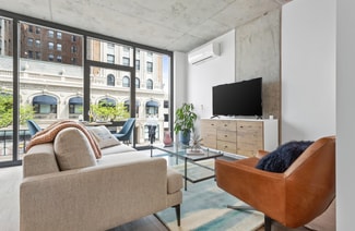 2500 N Sheridan Rd Unit 301, Chicago, IL 60640