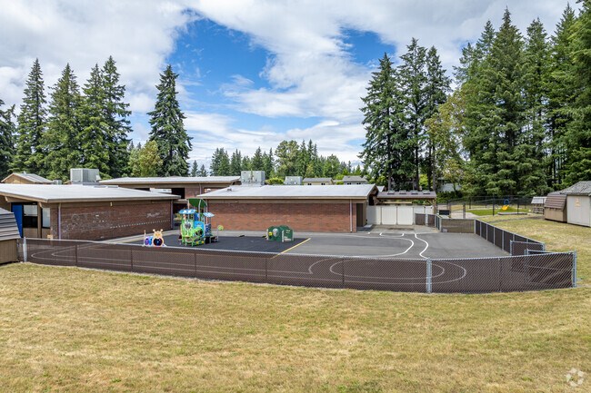 Discovery Alternative High School offers a small quaint playground for the kids.