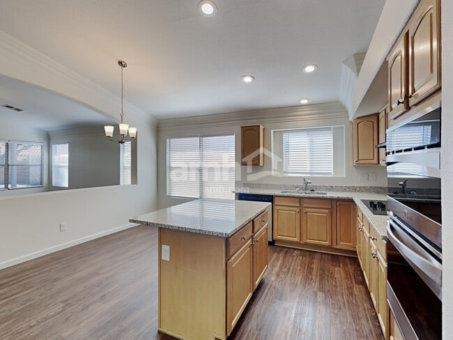 15331 W Honeysuckle Ln, Surprise, AZ 85374 - photo 4