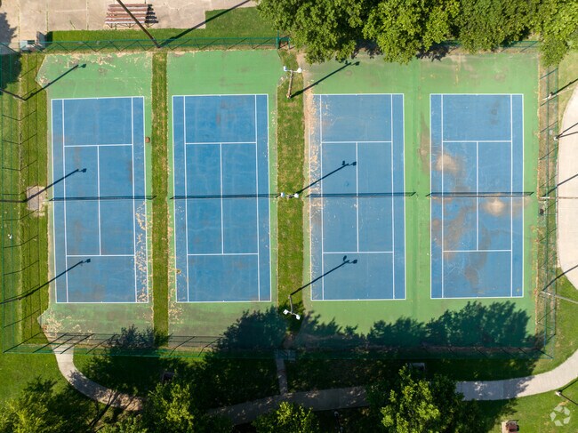 The Collinsville City Park has well kept tennis courts for resident players.