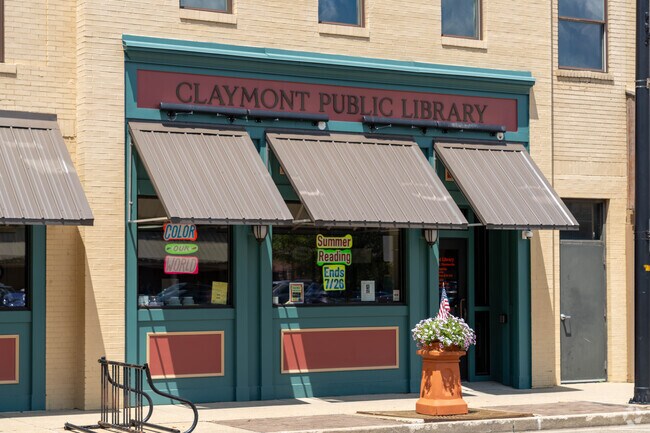 The Claymont Public Library is located in historic downtown Uhrichsville.