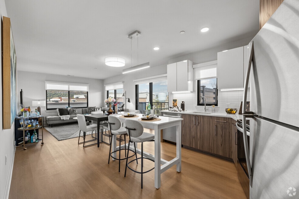 70 Pier by GDC, Yonkers, NY 10705 - photo 1