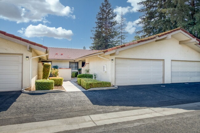 1538 W Herndon Ave, Fresno, CA 93711 - photo 2