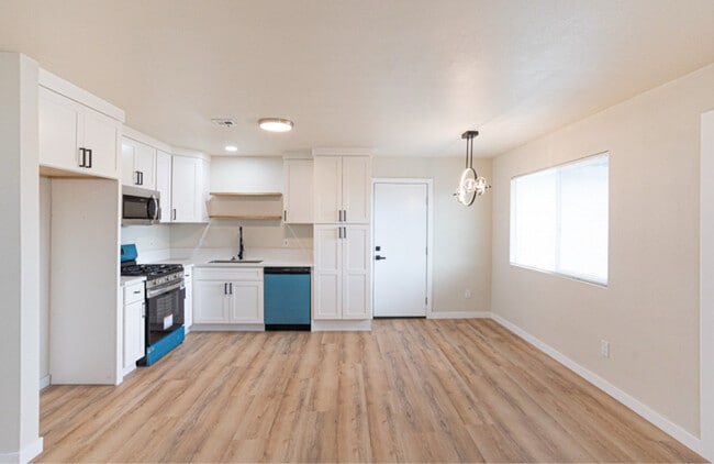 7877 Dundee Ave, Highland, CA 92346 - photo 3