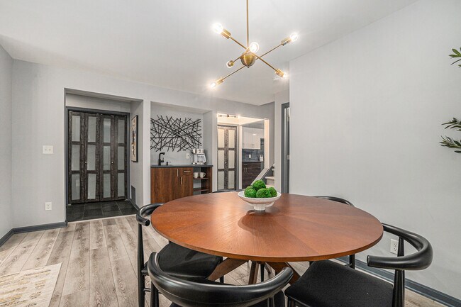 112 S 37th St unit Ste 1122 Apt 2, Omaha, NE 68131 - photo 4