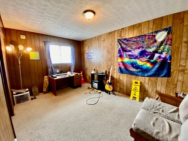 225 Jones Ave unit 2, Morgantown, WV 26505 - photo 3