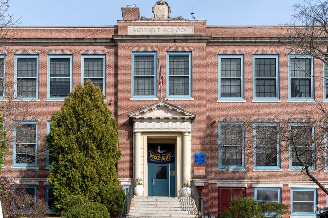 The Wolfgang Mozart Elementary School offers students enrichment opportunities in Roslindal.