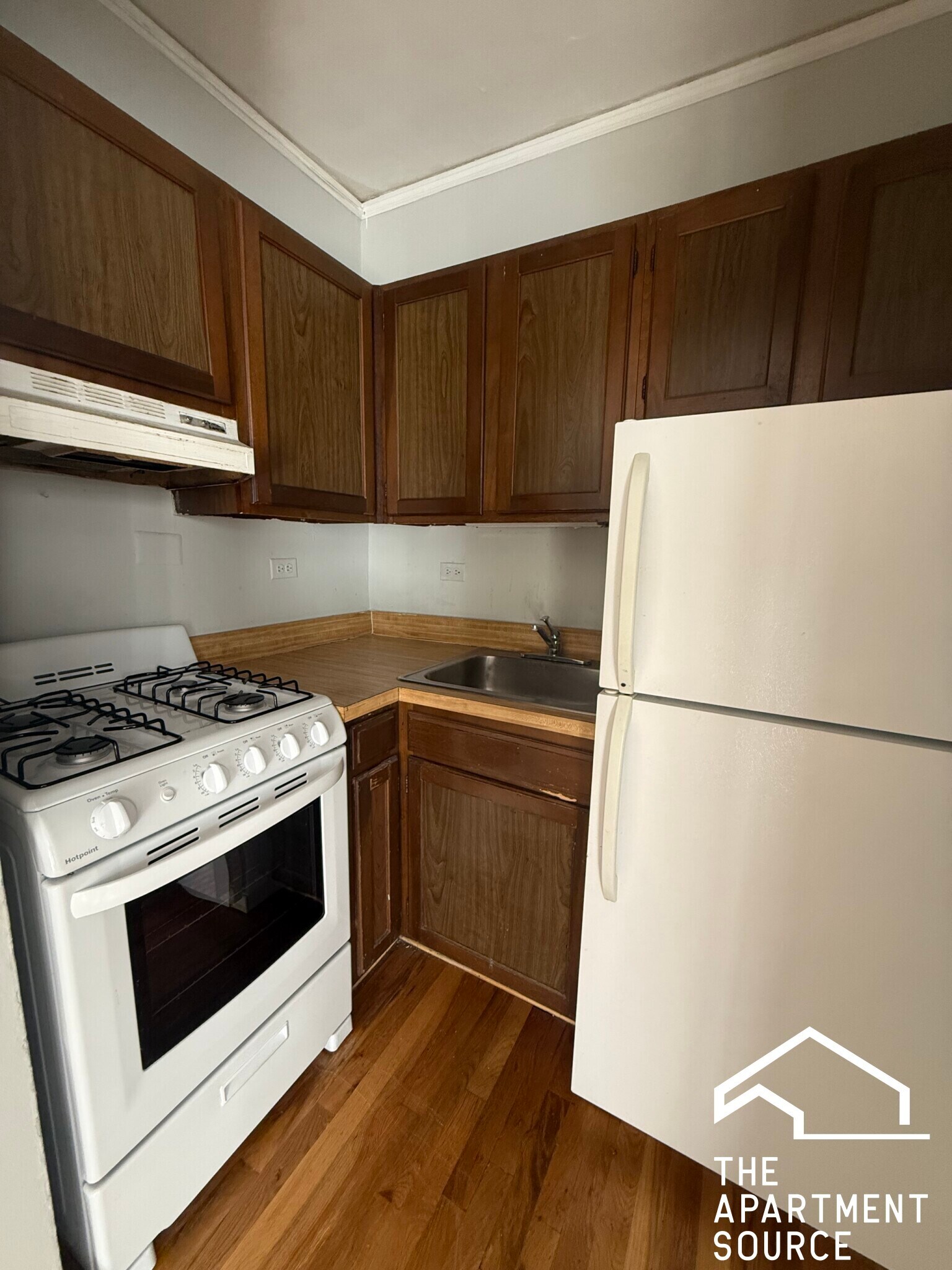 837 W Wolfram St unit 409, Chicago, IL 60657 - photo 1