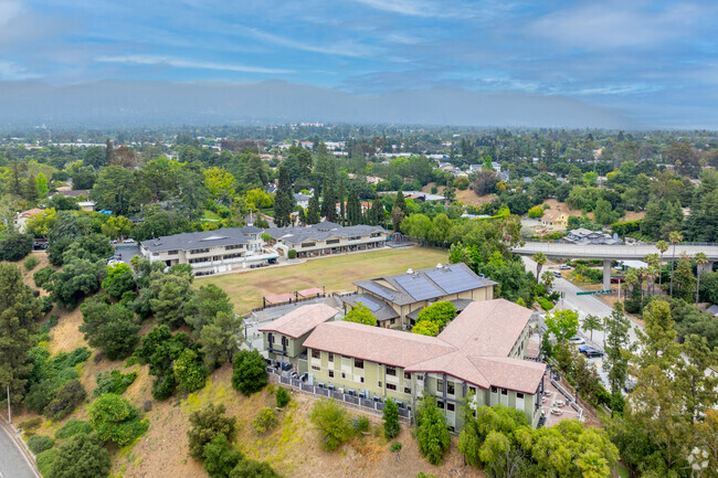 The Chandler School empasizes strong academic programs with a focus on math, arts, and sports.