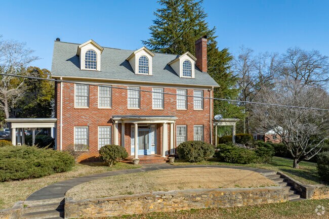 Historic colonial style homes add to the charm of the Downtown Hickory neighborhood.
