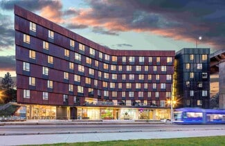 3155 S Moody Ave, Portland, OR 97239