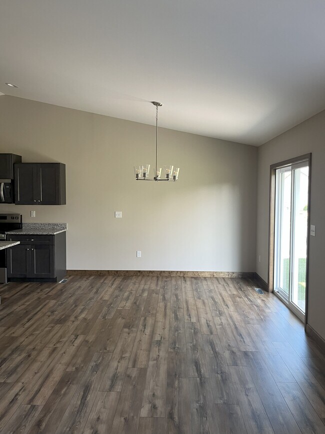 5940 Arrow Ridge Rd unit 211, Fairview Heights, IL 62208 - photo 6