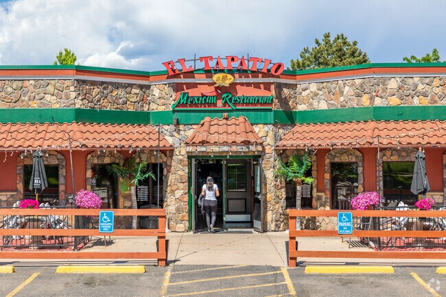 El Tapatio is Academy Park's top-rated Mexican restaurant.