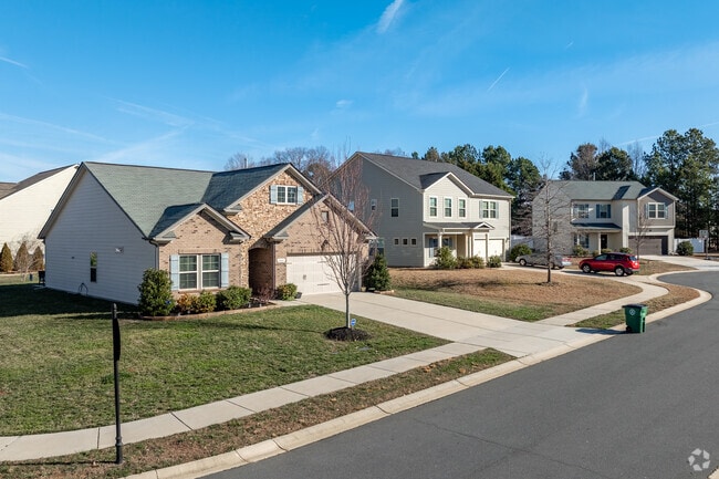 You can find newly constructed traditional style homes in Stallings.