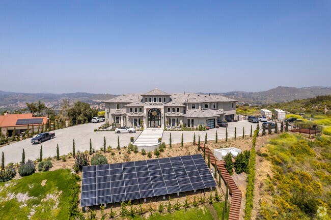 Mountainside estates are unique to Jamul versus other San Diego neighborhoods.