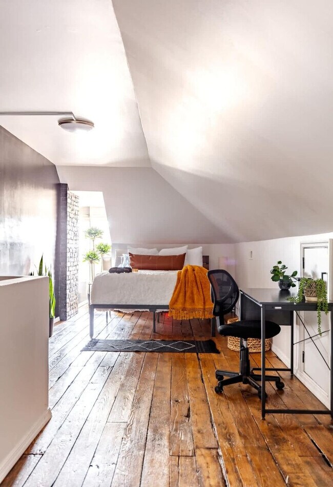 575 1/2 City Park Ave unit ID1265634P, Columbus, OH 43215 - photo 4