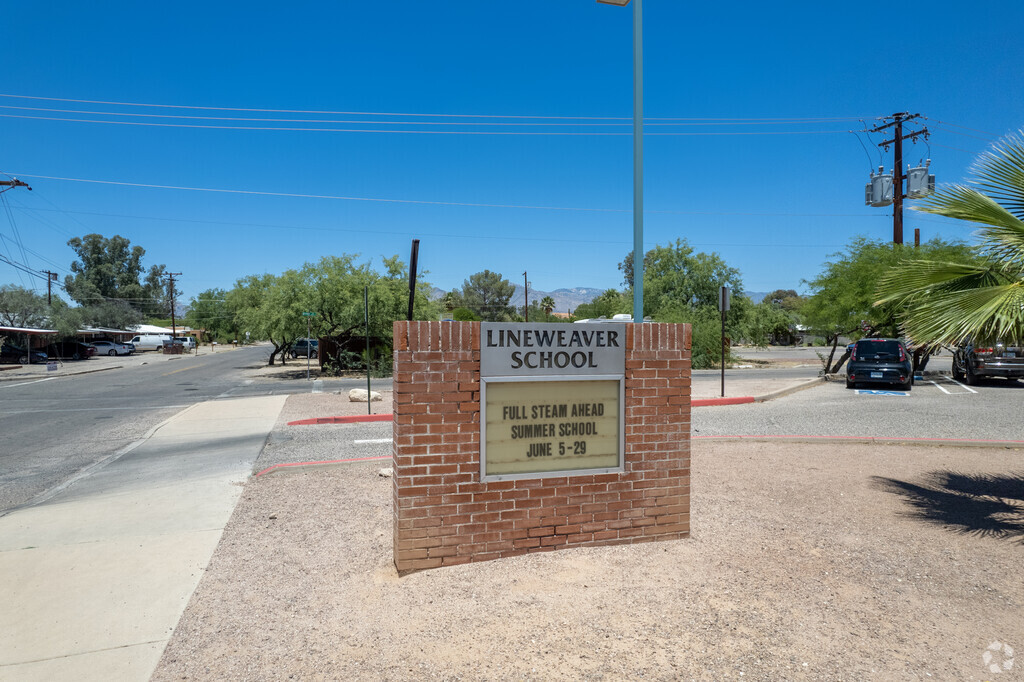 Lineweaver Elementary School has summer school programs.