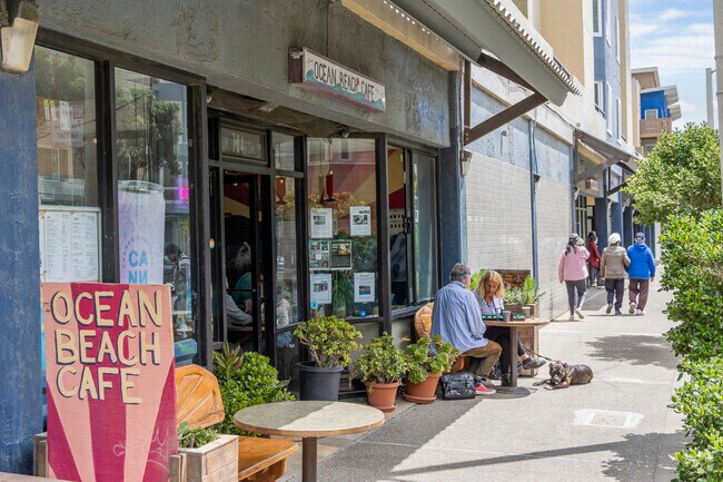 Outer Richmond's Ocean Beach Cafe is a great cafe for local residents.