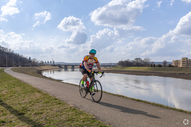 Take a bike ride along the Miami River, just minutes from Edgemont.