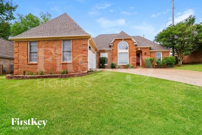 7598 Dexter Manor Dr, Cordova, TN 38016 - photo 1