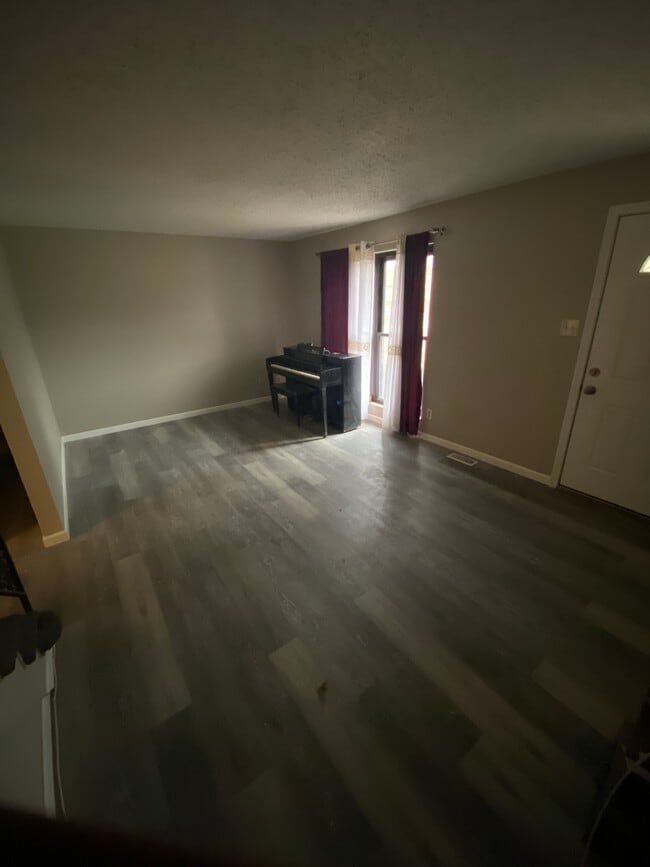 613 Rosetta Dr, Florissant, MO 63031 - photo 7