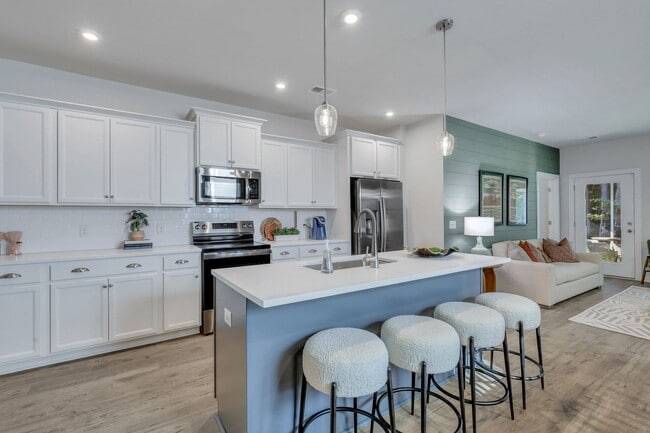 4171 Tillrock Ln, Lilburn, GA 30047 - photo 3