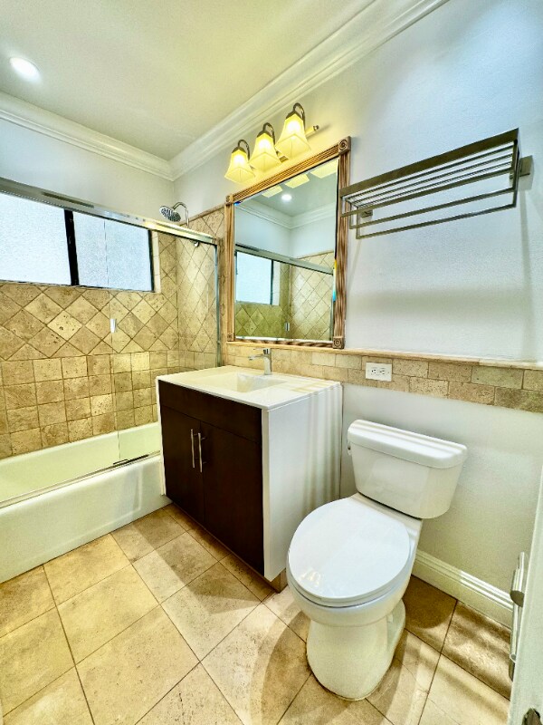 1506 S Barrington Ave Unit 204, Los Angeles, CA 90025