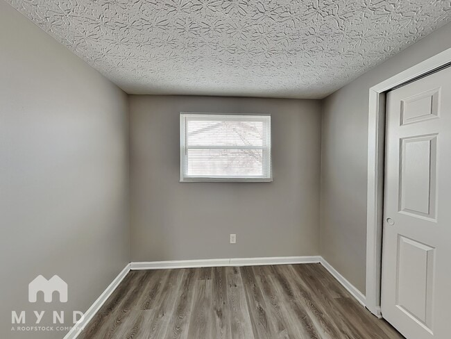 6200 Maple Canyon Ave, Columbus, OH 43229 - photo 7