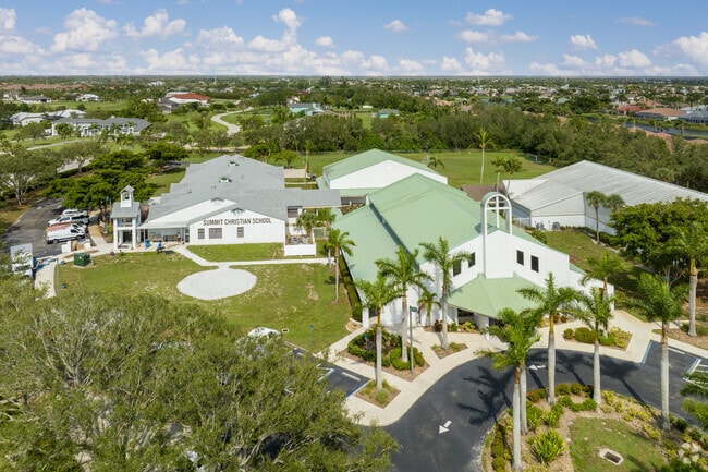 Summit Christian School in Crown Colony has a student to teacher ratio of 10 to 1.