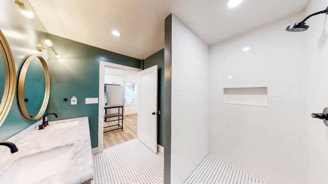 2355 Hill St NW unit Basement In-Law Suit, Atlanta, GA 30318 - photo 5