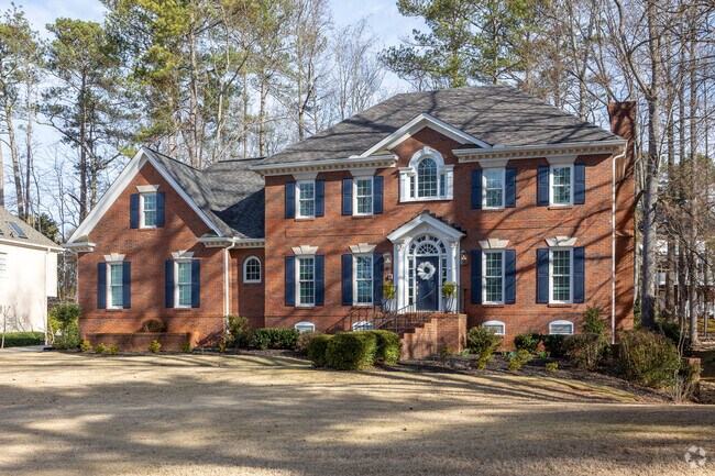 Exploring the Colonial Revivals in the charming Doublegate neighborhood.