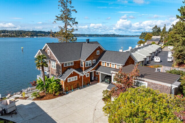 Experience coastal living in East Bay Drive’s inviting and picturesque homes.