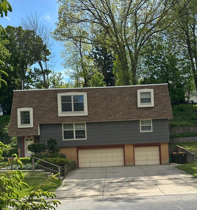 1331 Martha Washington Dr Unit 1331 Martha Washington LL, Wauwatosa, WI 53213