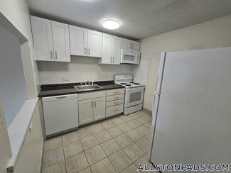 84 Gardner St Unit 32, Boston, MA 02134