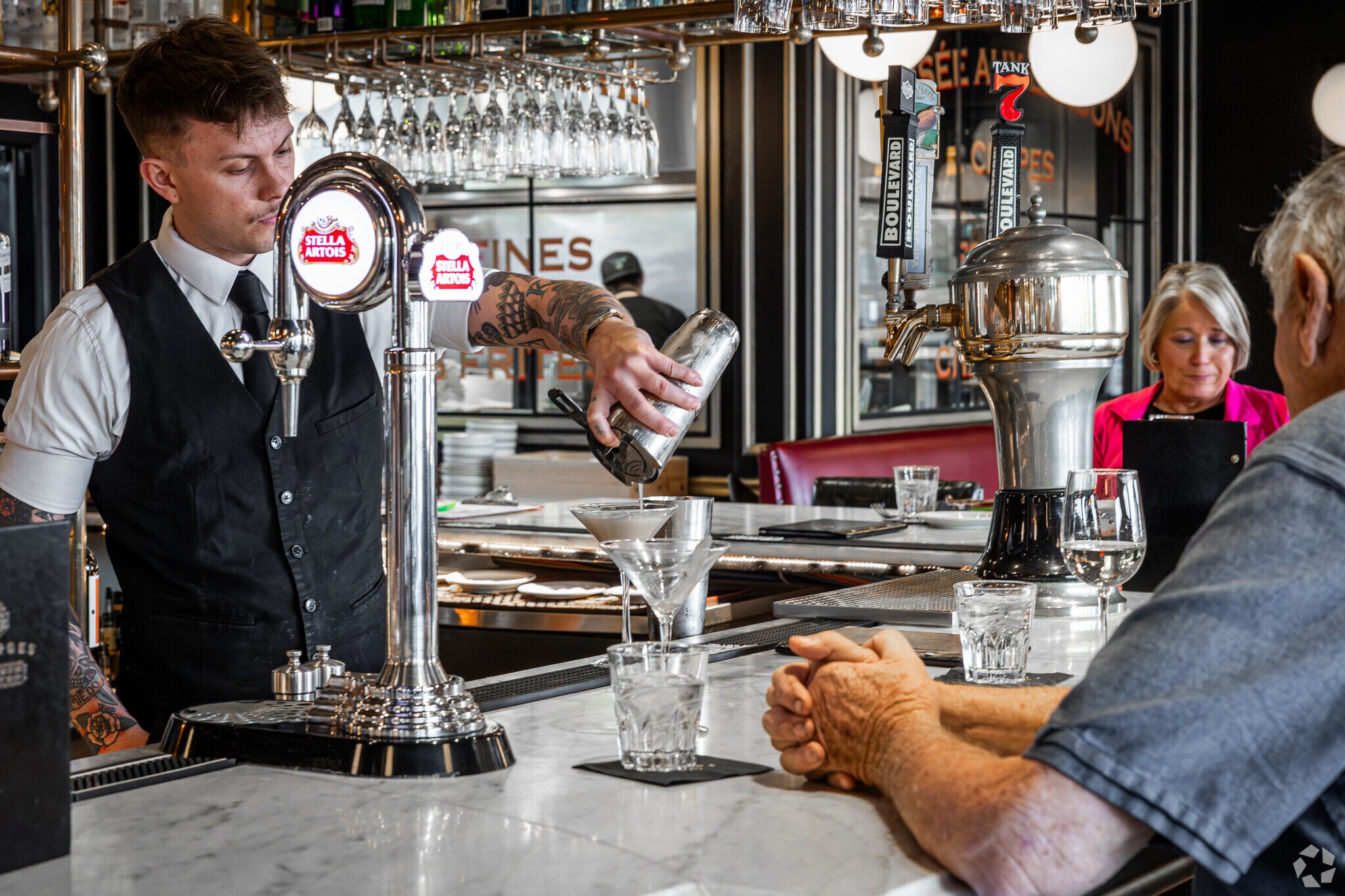 Spend the evening at George's French Bistro, a well-rated Bistro by MacDonald.