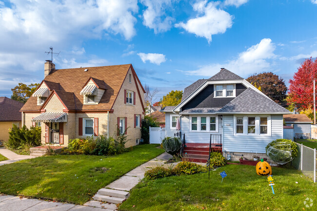 Cape Cod and Bungalow homes are plentiful in Fairfield.