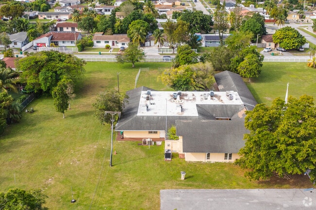 Student teacher ratio of Juanita G. Hawkins Academy in Miami, FL is 7 to 1.