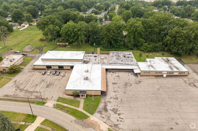 Summit Academy in Northeast Warren.