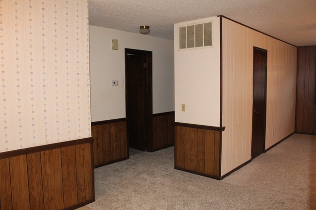 2252 W Twin Acres Ct, Ozark, MO 65721 - photo 3