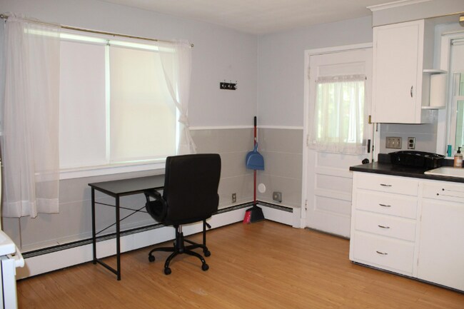 12 Brooks Ave unit 2, Lewiston, ME 04240 - photo 4