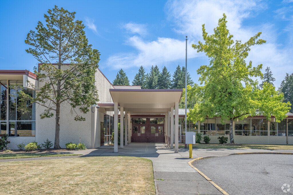 Highland Park Middle School entrance in Beaverton, Oregon.