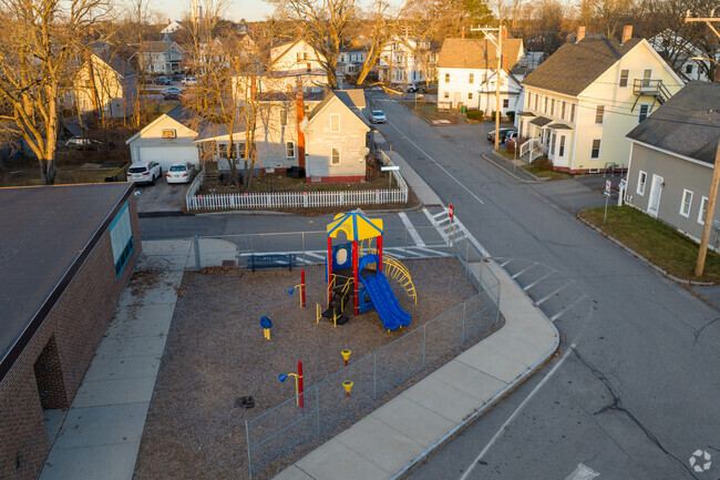 William Allen School is a public school in Strafford County serving students grades K-5.