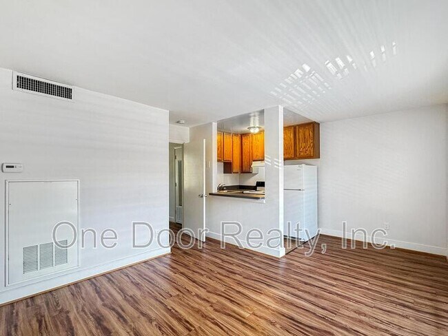 732 Scotland St unit 6, Williamsburg, VA 23185 - photo 3